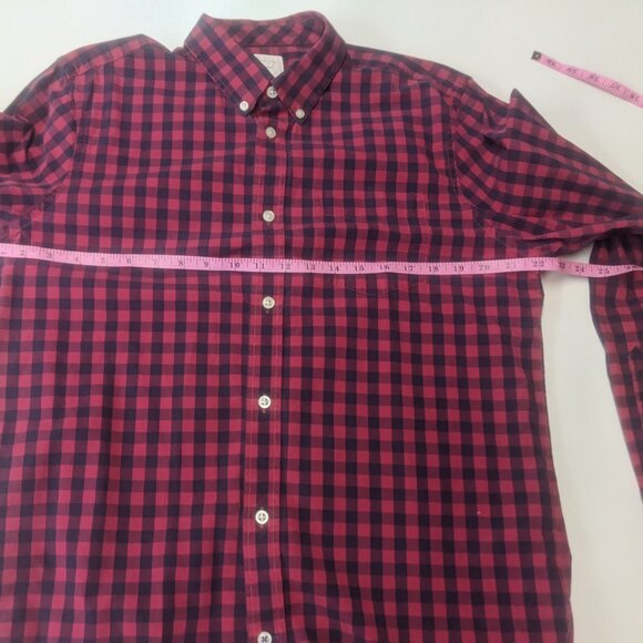 Gap Size Large Blue and Red Checkered Long Sleeved Button Down - Picture 10 of 16